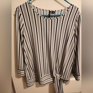 New Directions Striped Tie Waist Navy And White Top Size Medium